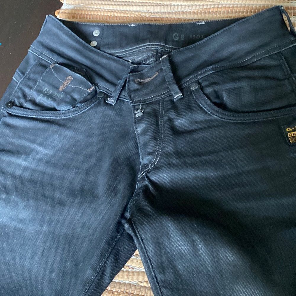 EUC G Star raw black coated jeans size 26 /32